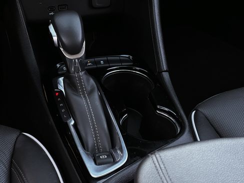 Used 2024 Buick Encore GX Avenir image 26