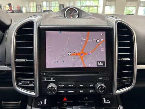 Used 2017 Porsche Cayenne S AWD/4WD image 25