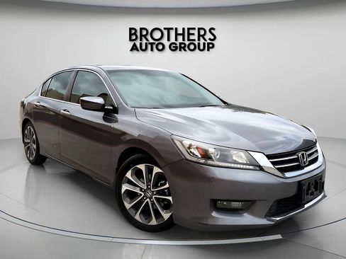 Used 2014 Honda Accord Sport image 2