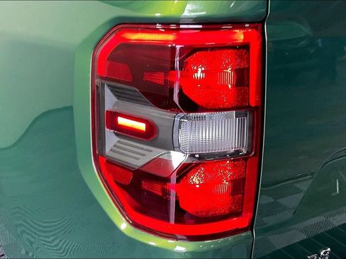 Used 2025 Ford Maverick Lariat AWD/4WD image 41