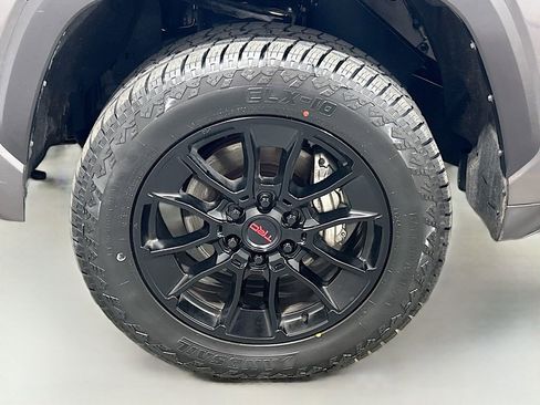 Used 2024 Toyota Tundra SR5 AWD/4WD image 27
