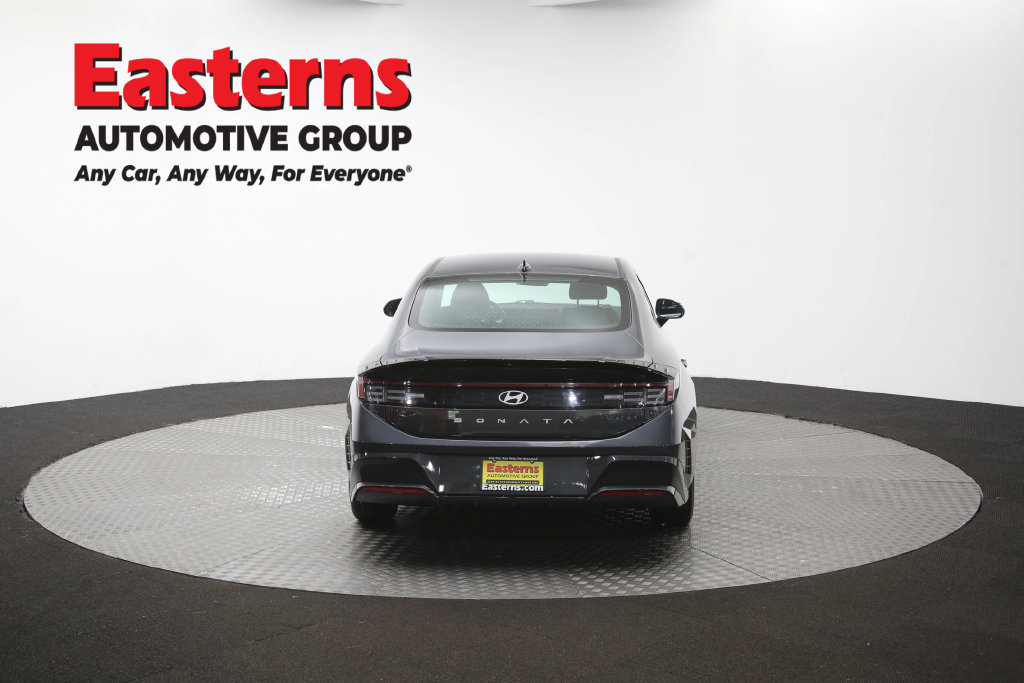 Used 2025 Hyundai Sonata SEL FWD image 39