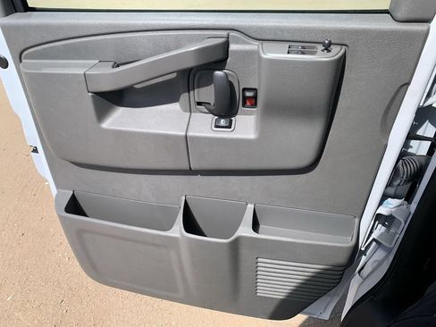 New 2026 Chevrolet Express 2500 w/ Driver Convenience Package RWD image 20