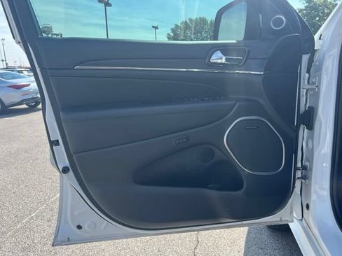 Used 2019 Jeep Grand Cherokee High Altitude AWD/4WD image 10