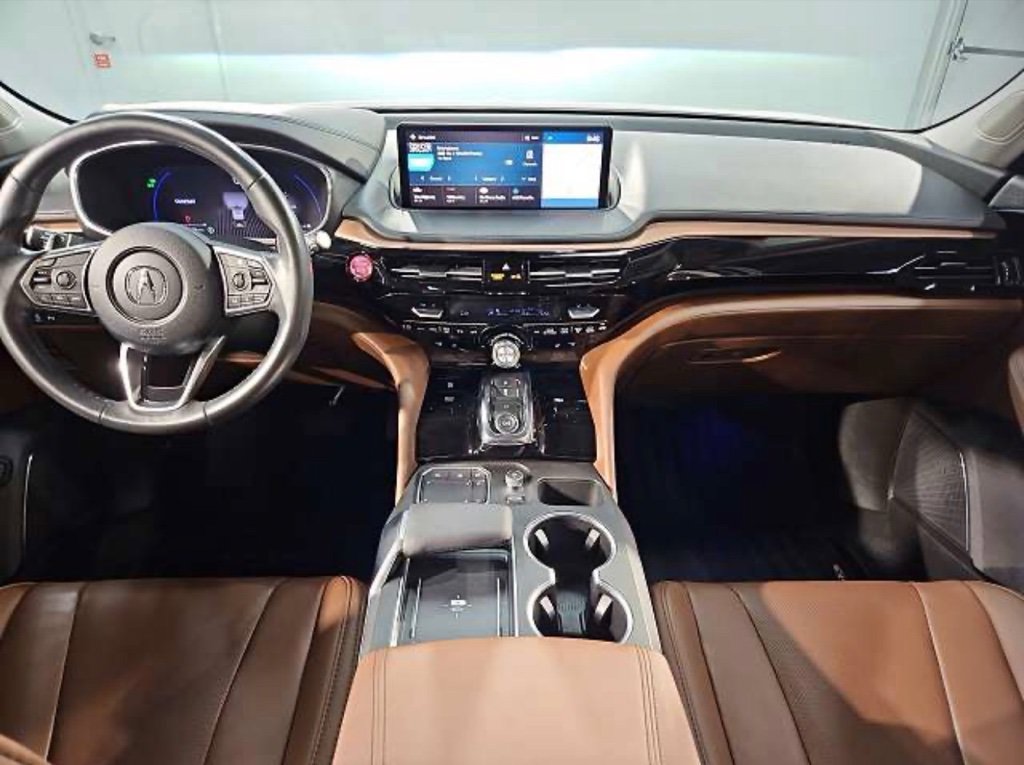 Used 2024 Acura MDX w/ Technology Package AWD/4WD image 2