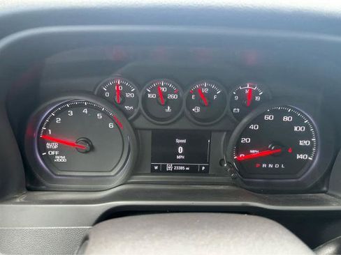 Used 2025 Chevrolet Silverado 1500 Custom Trail Boss w/ LPO, Dark Essentials Package image 19