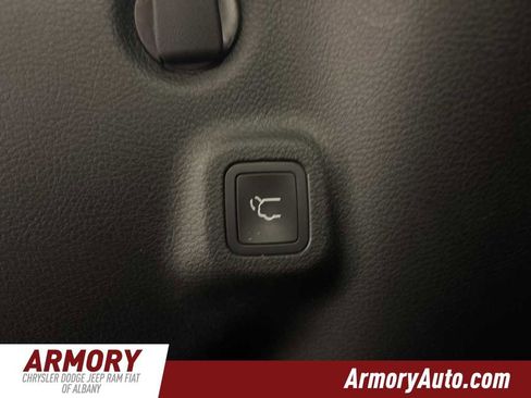 Used 2022 Jeep Compass Altitude w/ Convenience Group image 28