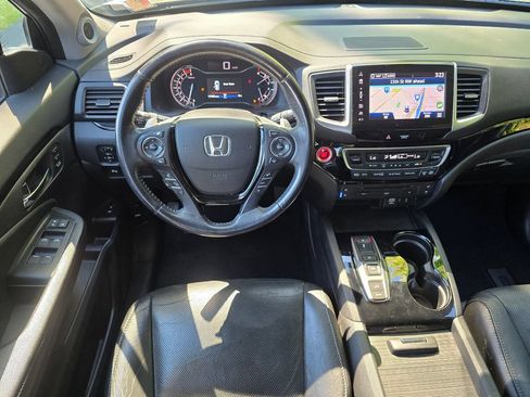 Used 2017 Honda Pilot Elite image 13