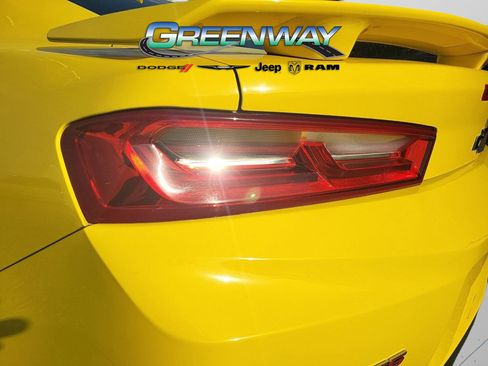 Used 2018 Chevrolet Camaro SS image 7