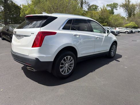Used 2018 Cadillac XT5 Luxury w/ Driver Awareness Package image 15