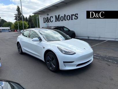 Used 2019 Tesla Model 3 Standard Range Plus