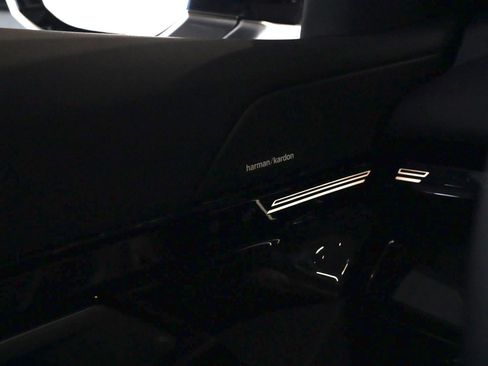 New 2026 BMW 530i xDrive 530i xDrive w/ Premium Package image 26