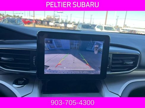 Used 2022 Ford Explorer XLT w/ Equipment Group 202A image 11