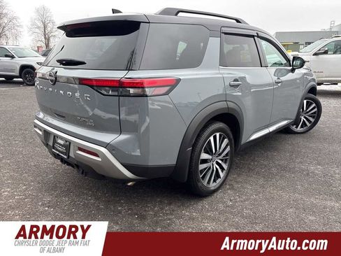 Used 2022 Nissan Pathfinder Platinum w/ Cargo Package image 4