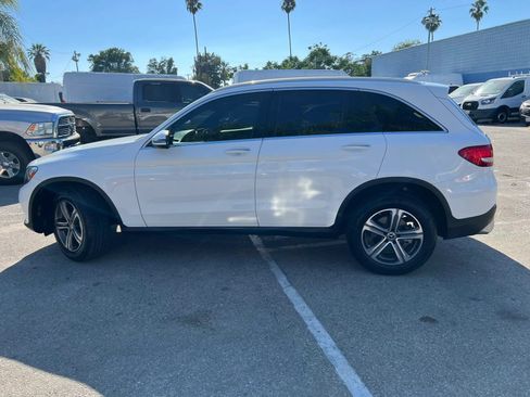 Used 2019 Mercedes-Benz GLC 300 w/ Premium Package image 8