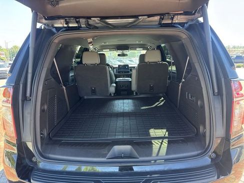 Used 2022 Chevrolet Tahoe LT w/ Luxury Package RWD image 28