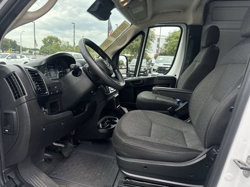 Used 2025 RAM ProMaster 2500 w/ Convenience Group FWD image 16