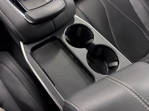 Used 2025 Acura RDX SH-AWD image 29