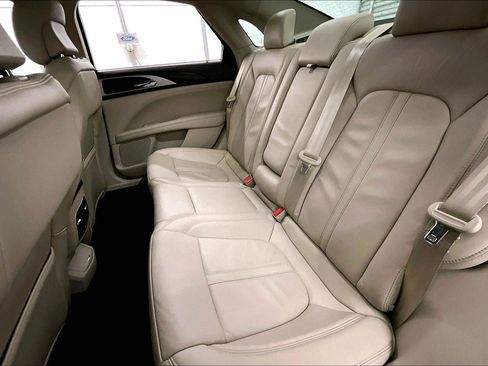 Used 2019 Lincoln MKZ Reserve image 25