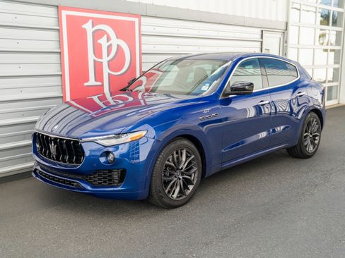 Used 2024 Maserati Levante GT Ultima image 43