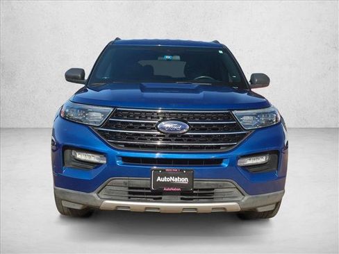 Certified 2020 Ford Explorer XLT w/ Equipment Group 202A RWD image 2