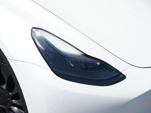 Used 2023 Tesla Model Y Performance AWD/4WD image 12