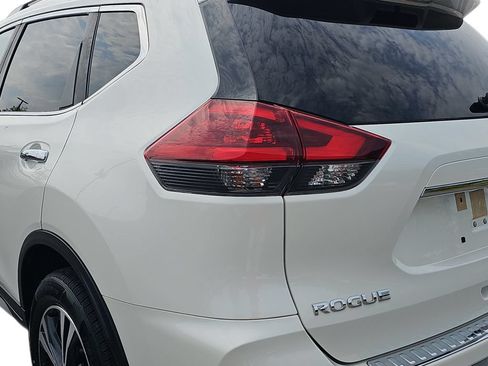 Used 2020 Nissan Rogue SV w/ Premium Package AWD/4WD image 34
