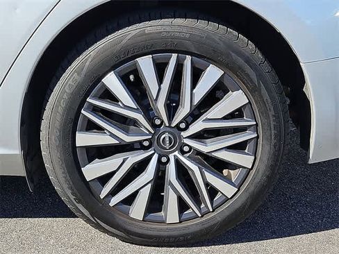 Used 2023 Nissan Altima 2.5 SV image 36