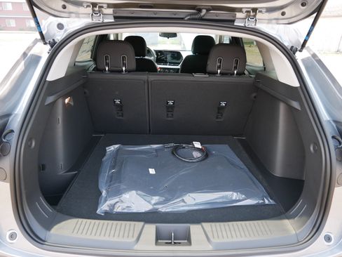 New 2026 Chevrolet Trax LS w/ LS Convenience Package FWD image 10