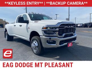 New 2026 RAM 3500 Tradesman w/ Chrome Appearance Group A 360° Tour