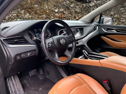 Used 2019 Buick Enclave Essence image 11