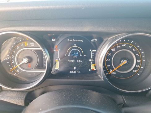 Used 2022 Jeep Gladiator Overland w/ Popular Equipment Package image 10