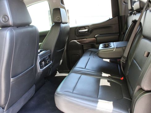 Used 2019 GMC Sierra 1500 SLT w/ SLT Premium Plus Package AWD/4WD image 18