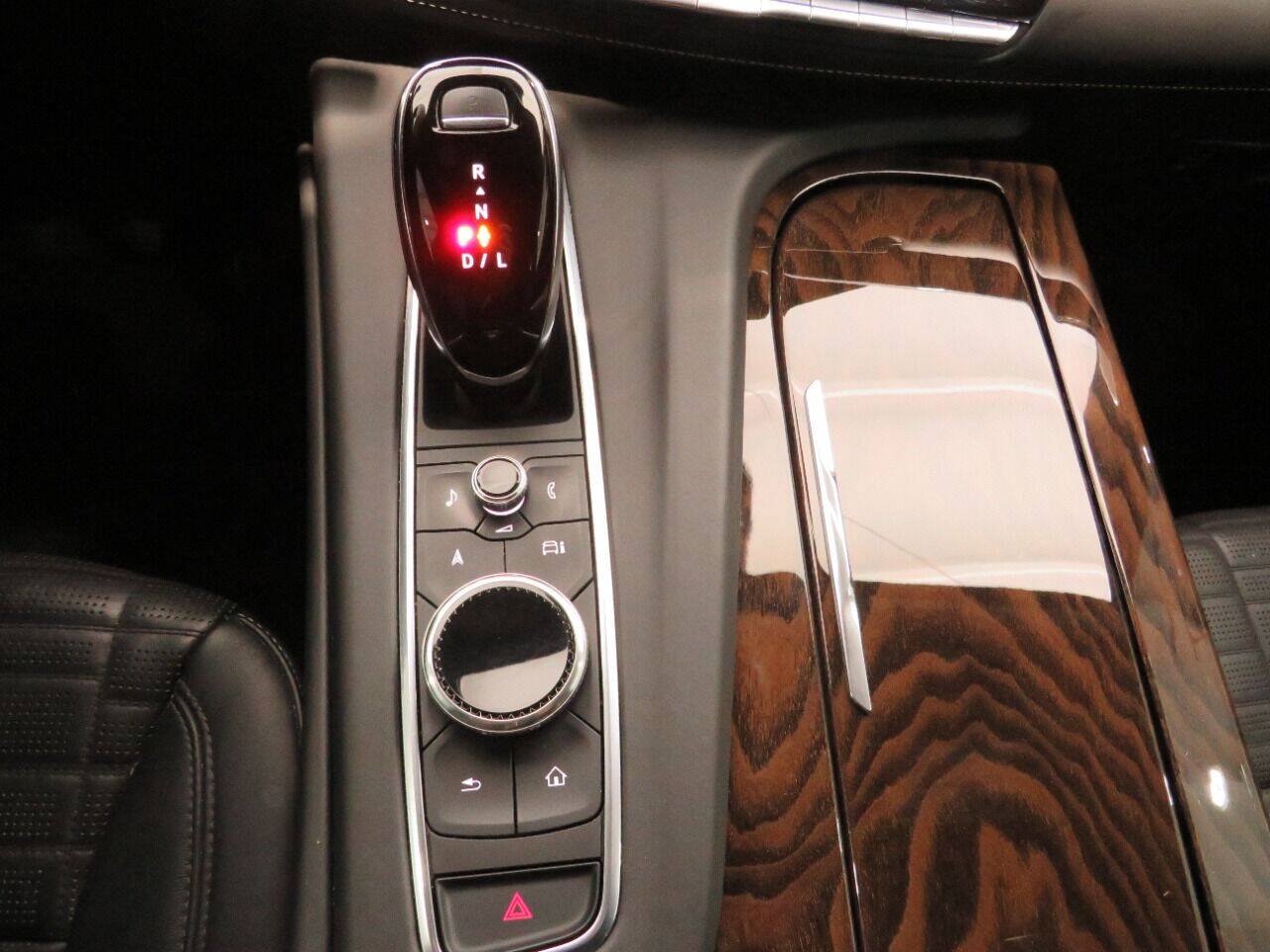 Used 2021 Cadillac Escalade Sport Platinum w/ Heavy-Duty Trailer Package AWD/4WD image 30