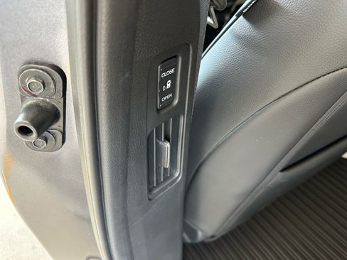 Used 2025 Honda Odyssey Elite image 23