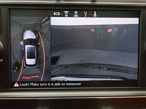 Used 2019 Bentley Bentayga AWD/4WD image 15