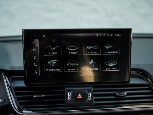 Used 2023 Audi SQ5 Premium w/ Convenience Package image 31