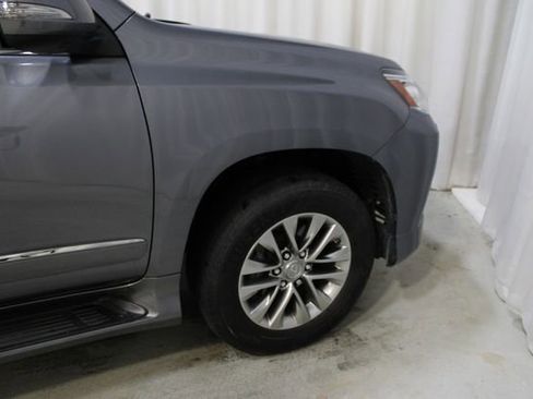 Used 2018 Lexus GX 460 Luxury AWD/4WD image 39