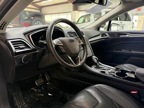 Used 2015 Ford Fusion Titanium FWD image 19