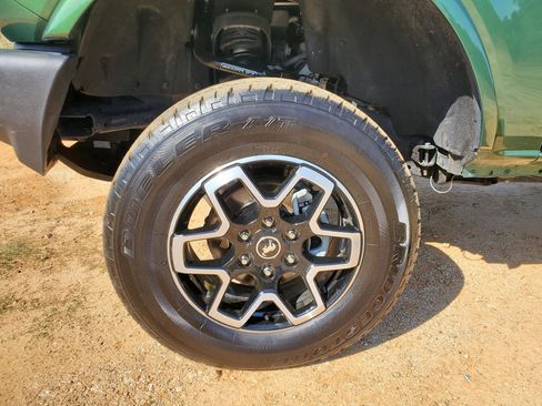 Used 2022 Ford Bronco Outer Banks image 15