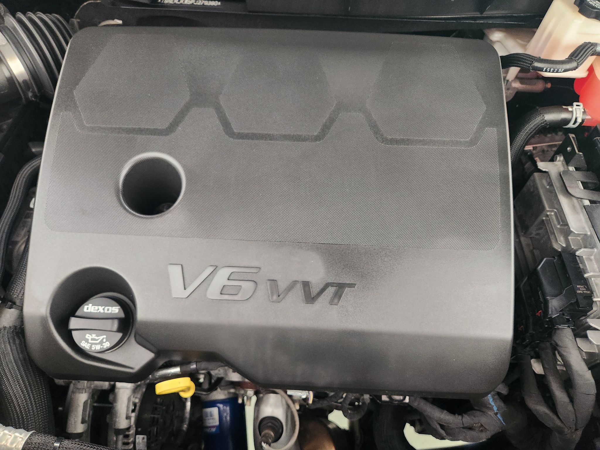 Used 2023 Chevrolet Traverse RS FWD image 36