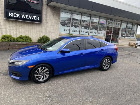 Used 2017 Honda Civic EX image 3