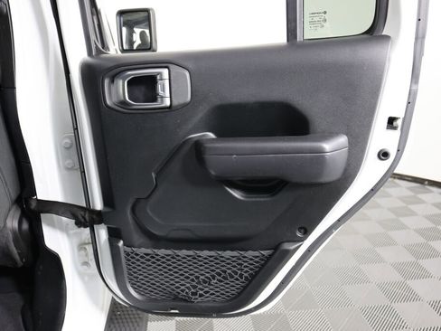 Used 2019 Jeep Wrangler Unlimited Sport S image 21