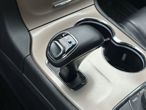 Used 2015 Jeep Grand Cherokee Limited w/ Trailer Tow Group IV image 23