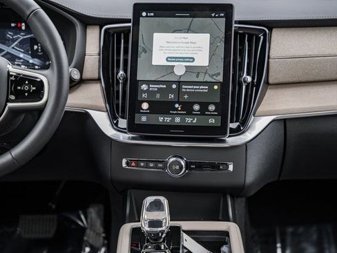 New 2026 Volvo XC90 B6 Plus w/ Protection Package Premier image 21