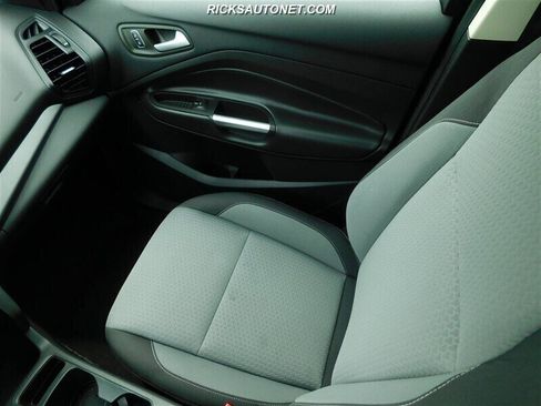 Used 2018 Ford Escape SE image 11