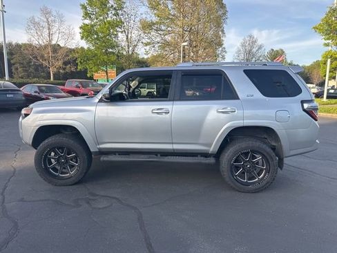 Used 2016 Toyota 4Runner SR5 image 8