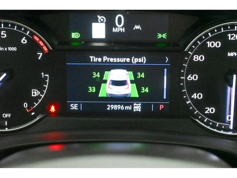 Used 2023 Cadillac XT4 Premium Luxury image 38