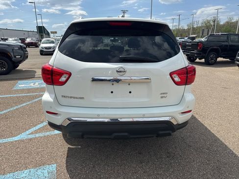 Used 2018 Nissan Pathfinder SV image 6