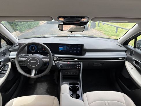 Used 2025 Hyundai Sonata SEL FWD image 33